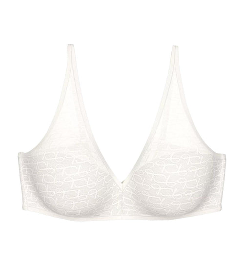 Triumph Signature Sheer