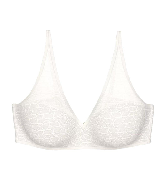 Triumph Signature Sheer